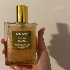 Tom Ford shimmering body oil. Used once. 3.4 is